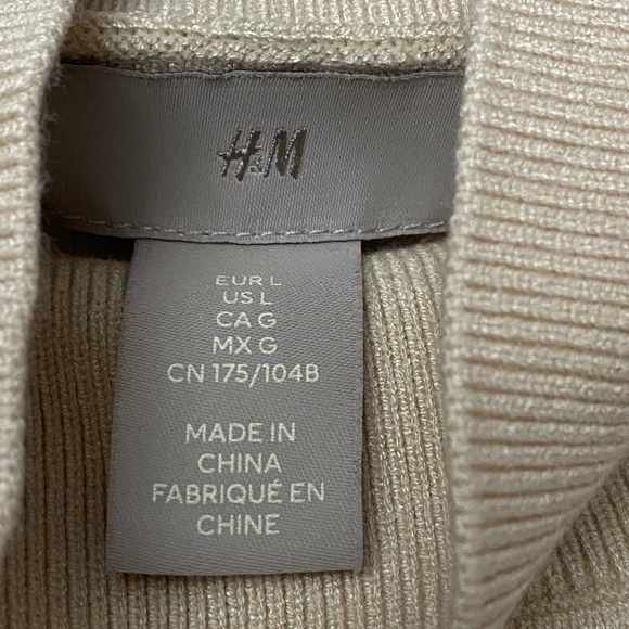 H&M mock neck sweater, EUC - Picture 4 of 4